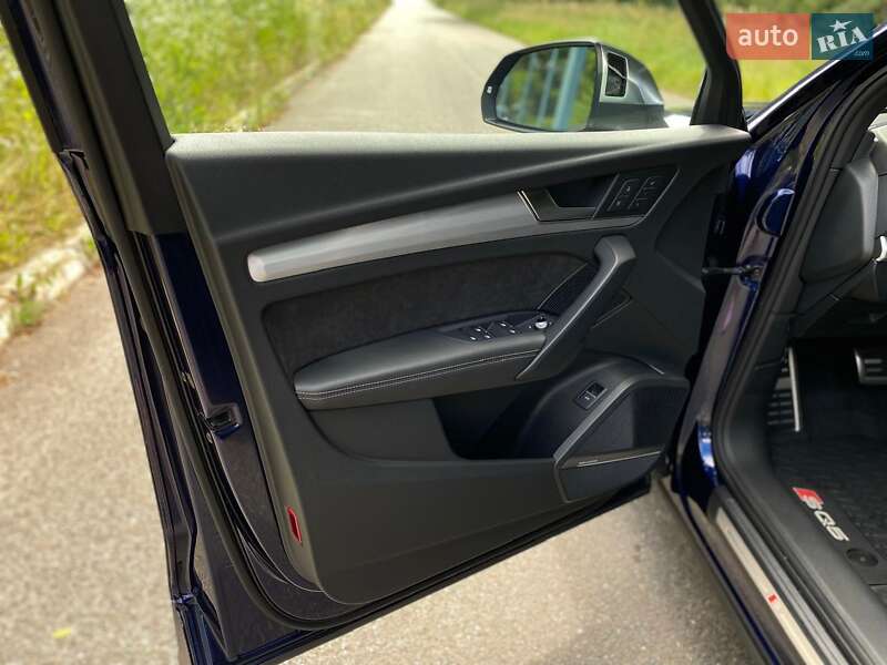 Внедорожник / Кроссовер Audi SQ5 2017 в Киеве