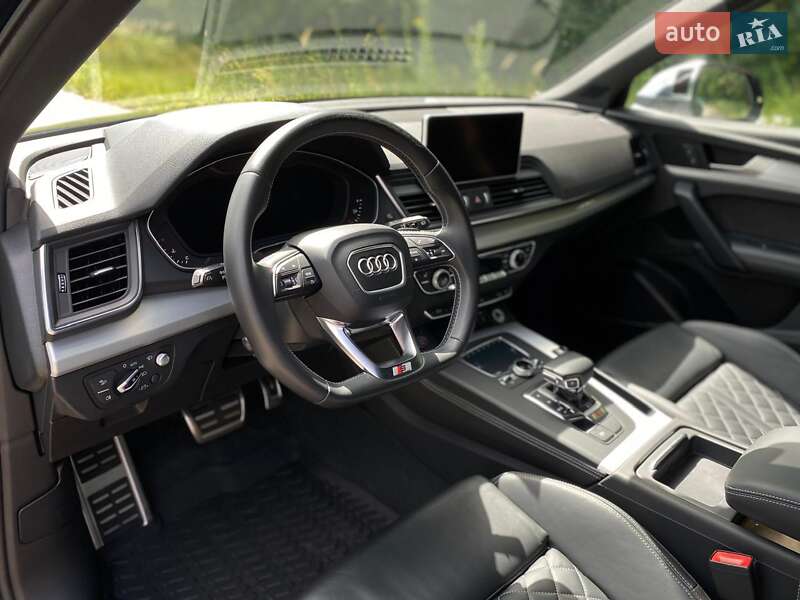 Внедорожник / Кроссовер Audi SQ5 2017 в Киеве