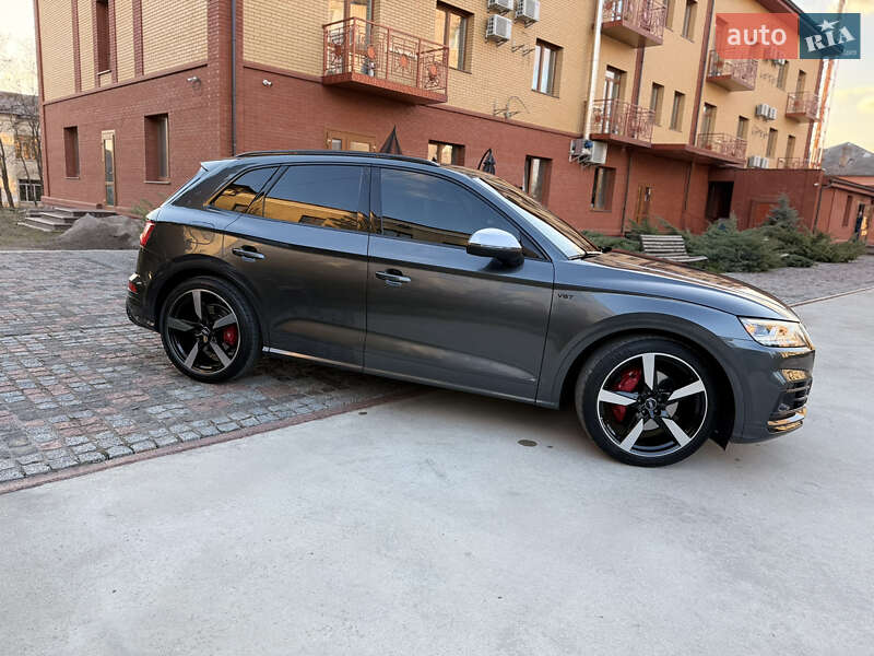 Внедорожник / Кроссовер Audi SQ5 2018 в Коростене