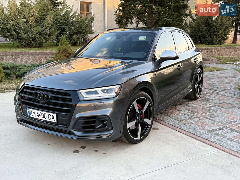 Внедорожник / Кроссовер Audi SQ5 2018 в Коростене