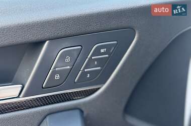 Внедорожник / Кроссовер Audi SQ5 2018 в 
