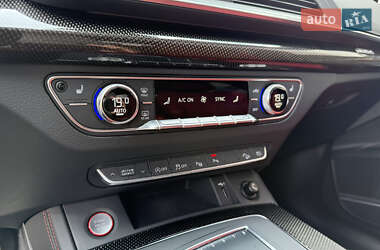 Внедорожник / Кроссовер Audi SQ5 2020 в 