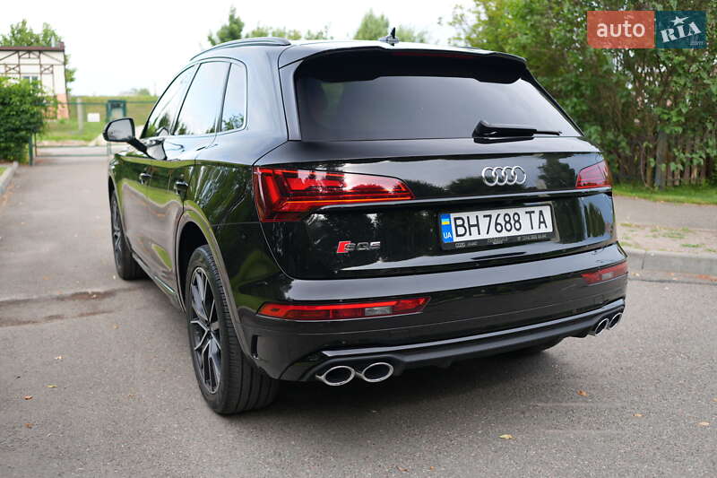 Внедорожник / Кроссовер Audi SQ5 2020 в Киеве
