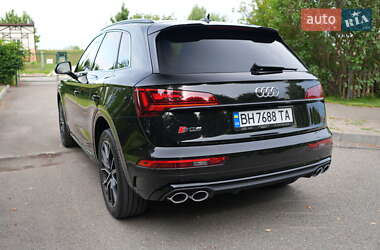 Внедорожник / Кроссовер Audi SQ5 2020 в 