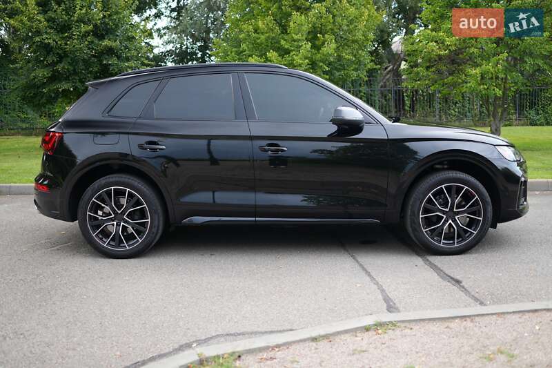 Внедорожник / Кроссовер Audi SQ5 2020 в Киеве