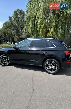 Внедорожник / Кроссовер Audi SQ5 2018 в 