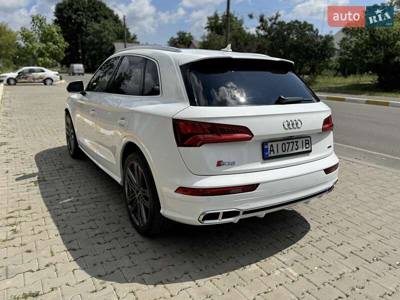 Позашляховик / Кросовер Audi SQ5 2017 в Києві