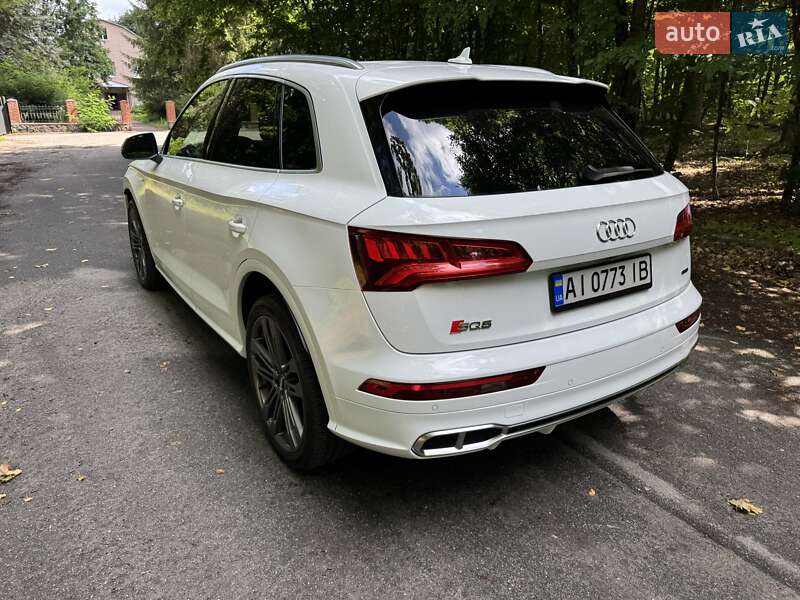 Позашляховик / Кросовер Audi SQ5 2017 в Києві