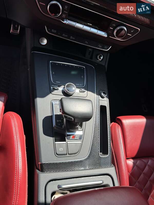 Позашляховик / Кросовер Audi SQ5 2017 в Києві
