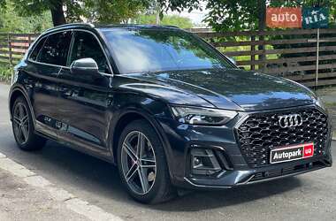 Внедорожник / Кроссовер Audi SQ5 2017 в 