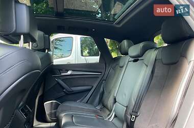 Внедорожник / Кроссовер Audi SQ5 2017 в 