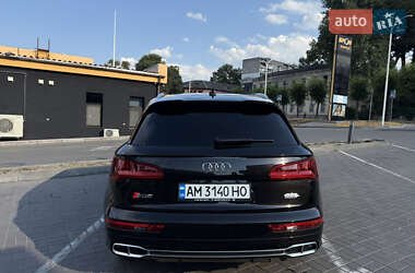 Внедорожник / Кроссовер Audi SQ5 2017 в 