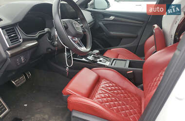 Внедорожник / Кроссовер Audi SQ5 2021 в 