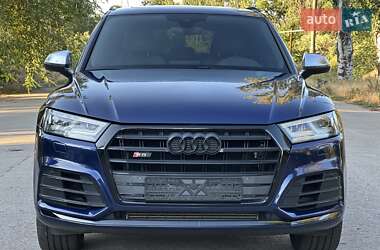 Внедорожник / Кроссовер Audi SQ5 2017 в 