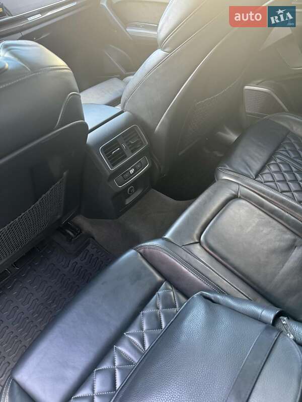 Внедорожник / Кроссовер Audi SQ5 2018 в Киеве