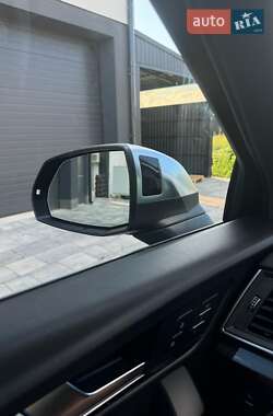 Внедорожник / Кроссовер Audi SQ5 2018 в 