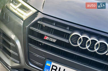 Внедорожник / Кроссовер Audi SQ5 2019 в 
