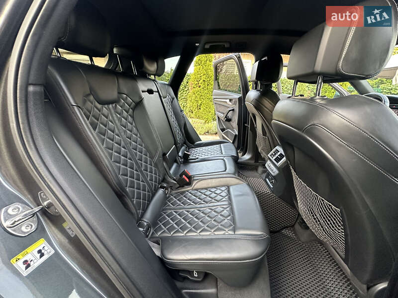 Внедорожник / Кроссовер Audi SQ5 2019 в Одессе