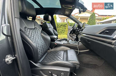 Внедорожник / Кроссовер Audi SQ5 2019 в 