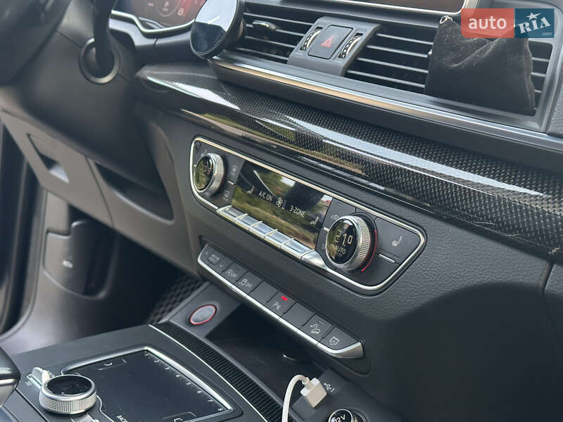 Внедорожник / Кроссовер Audi SQ5 2019 в Одессе