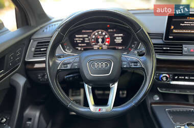 Внедорожник / Кроссовер Audi SQ5 2018 в 