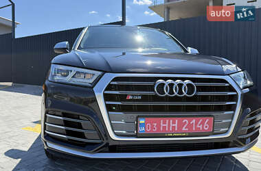Внедорожник / Кроссовер Audi SQ5 2017 в 