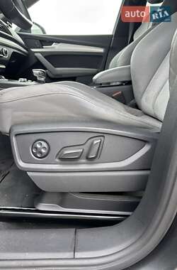 Внедорожник / Кроссовер Audi SQ5 2020 в 
