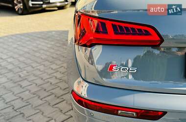 Внедорожник / Кроссовер Audi SQ5 2019 в 