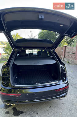 Внедорожник / Кроссовер Audi SQ5 2024 в 