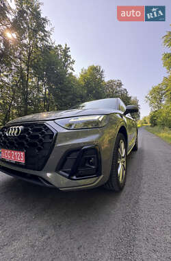 Внедорожник / Кроссовер Audi SQ5 2022 в 