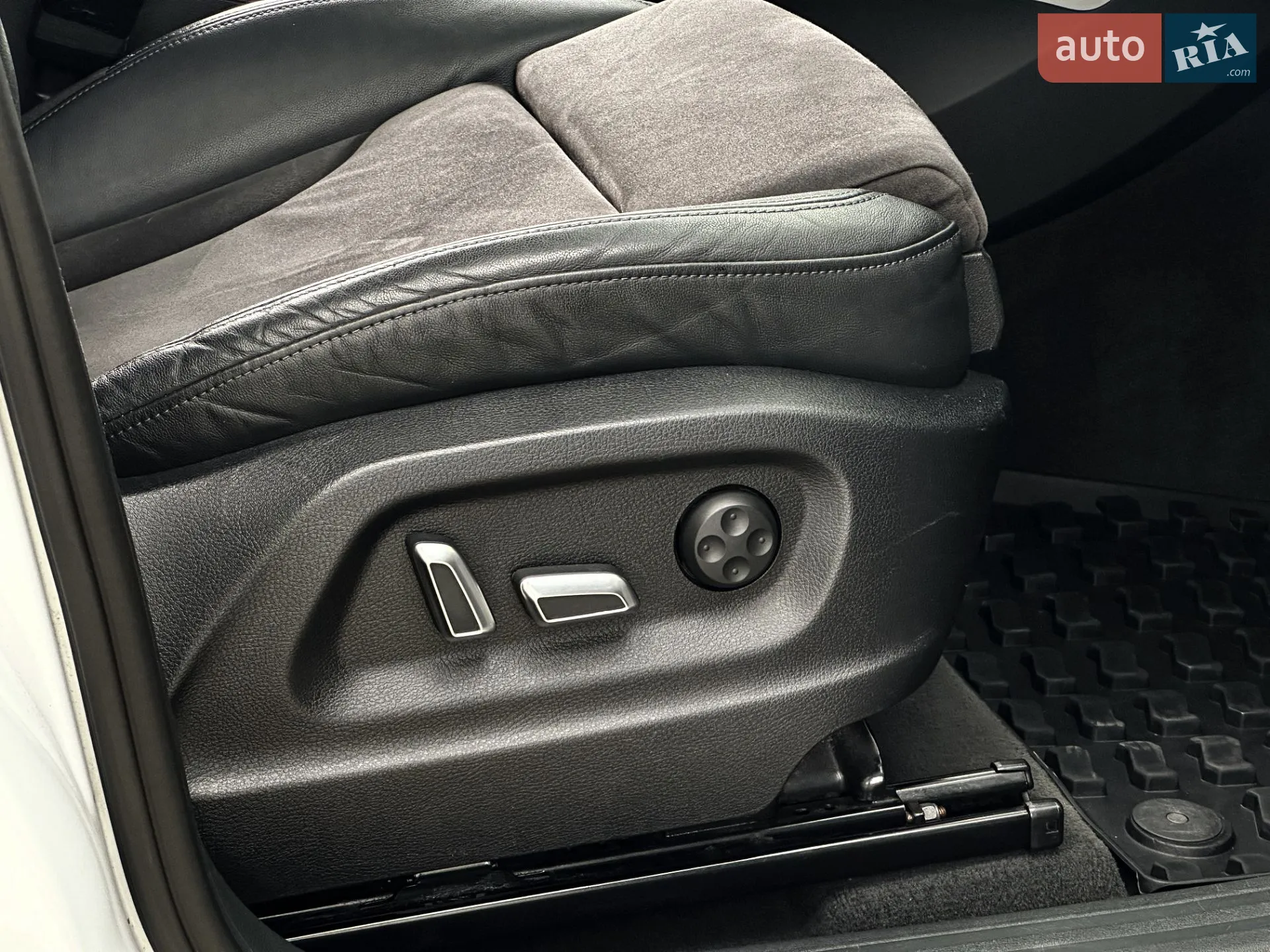 2015 Audi SQ5 - мініатюра 39