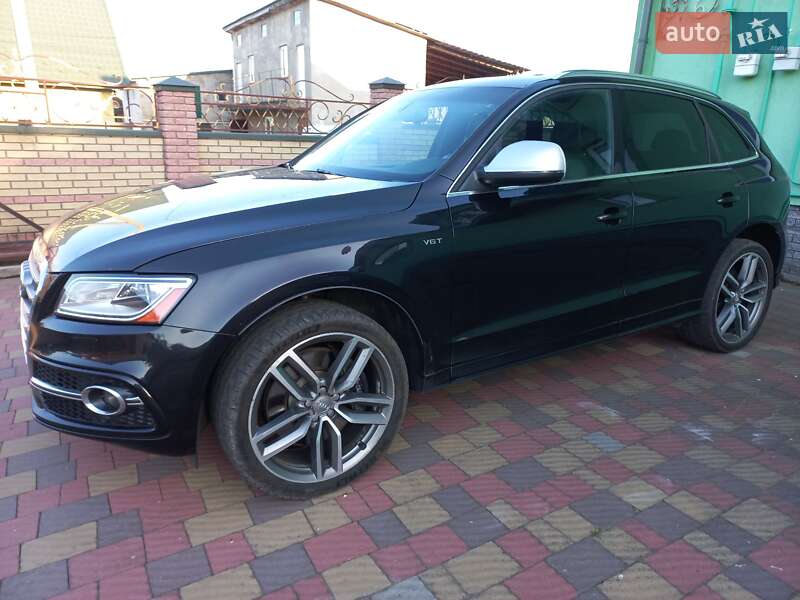 Внедорожник / Кроссовер Audi SQ5 2014 в 
