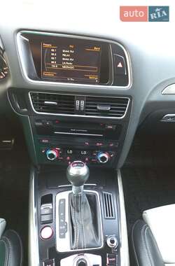 Внедорожник / Кроссовер Audi SQ5 2014 в 