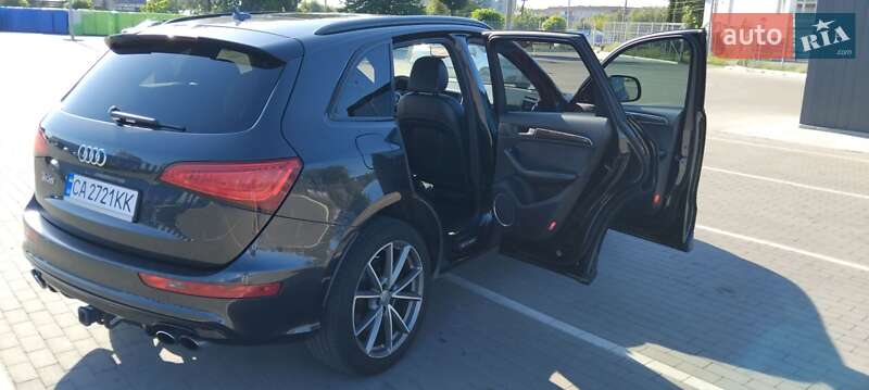Внедорожник / Кроссовер Audi SQ5 2016 в Умани