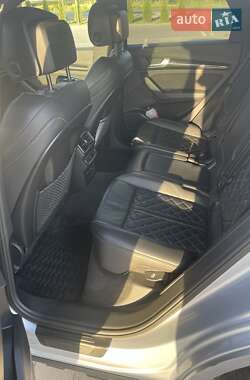 Внедорожник / Кроссовер Audi SQ5 2019 в 