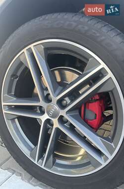 Внедорожник / Кроссовер Audi SQ5 2019 в 