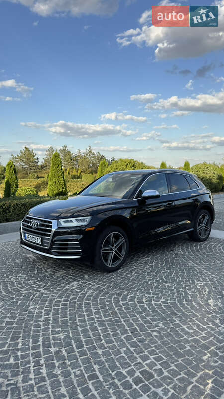 Внедорожник / Кроссовер Audi SQ5 2017 в 