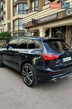 Внедорожник / Кроссовер Audi SQ5 2015 в 