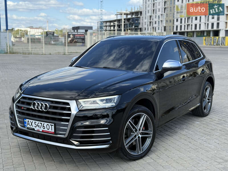 Внедорожник / Кроссовер Audi SQ5 2018 в 