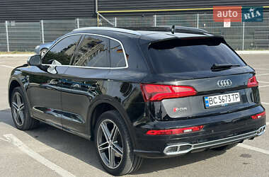 Внедорожник / Кроссовер Audi SQ5 2018 в 