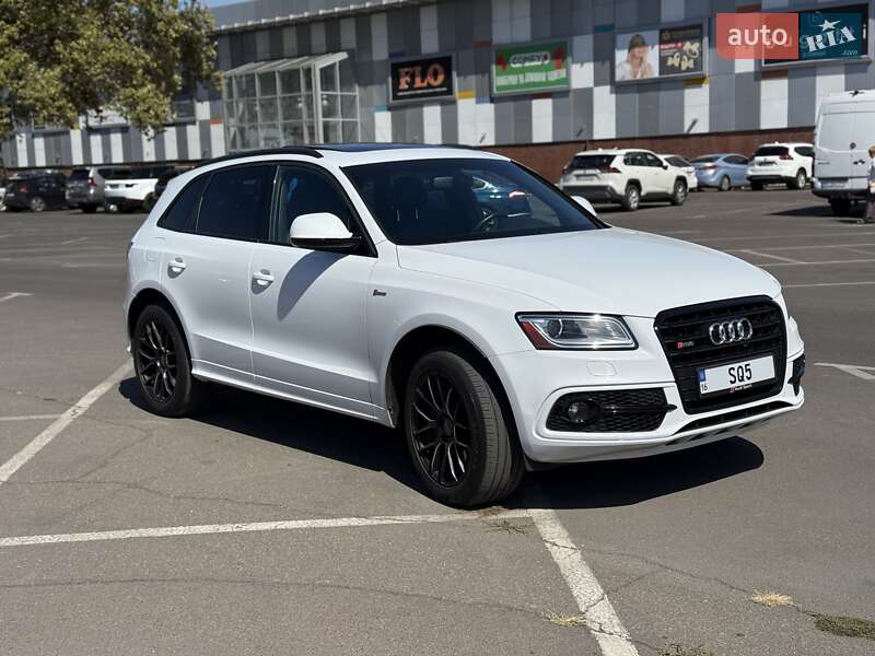Audi SQ5, фото з оголошення