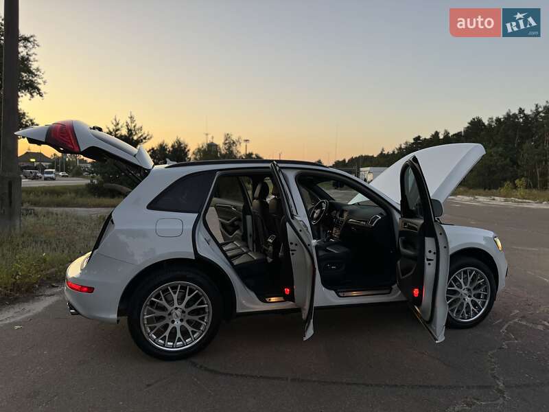 Внедорожник / Кроссовер Audi SQ5 2015 в Киеве