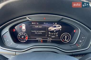 Внедорожник / Кроссовер Audi SQ5 2018 в 