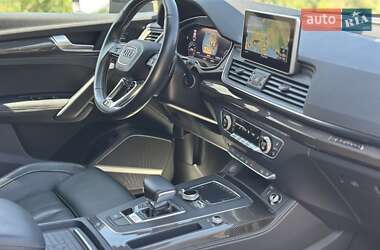 Внедорожник / Кроссовер Audi SQ5 2018 в 