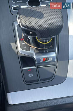 Внедорожник / Кроссовер Audi SQ5 2019 в 