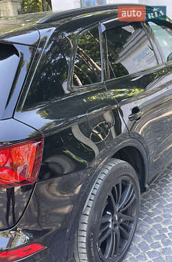 Внедорожник / Кроссовер Audi SQ5 2019 в 