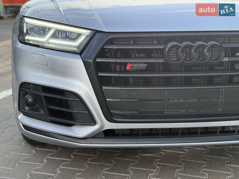 Позашляховик / Кросовер Audi SQ5 2018 в Рівному