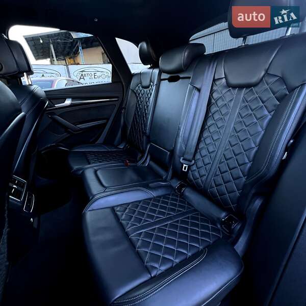 Внедорожник / Кроссовер Audi SQ5 2019 в Чернигове