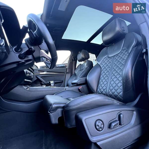 Внедорожник / Кроссовер Audi SQ5 2019 в Чернигове