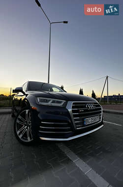 Внедорожник / Кроссовер Audi SQ5 2017 в 